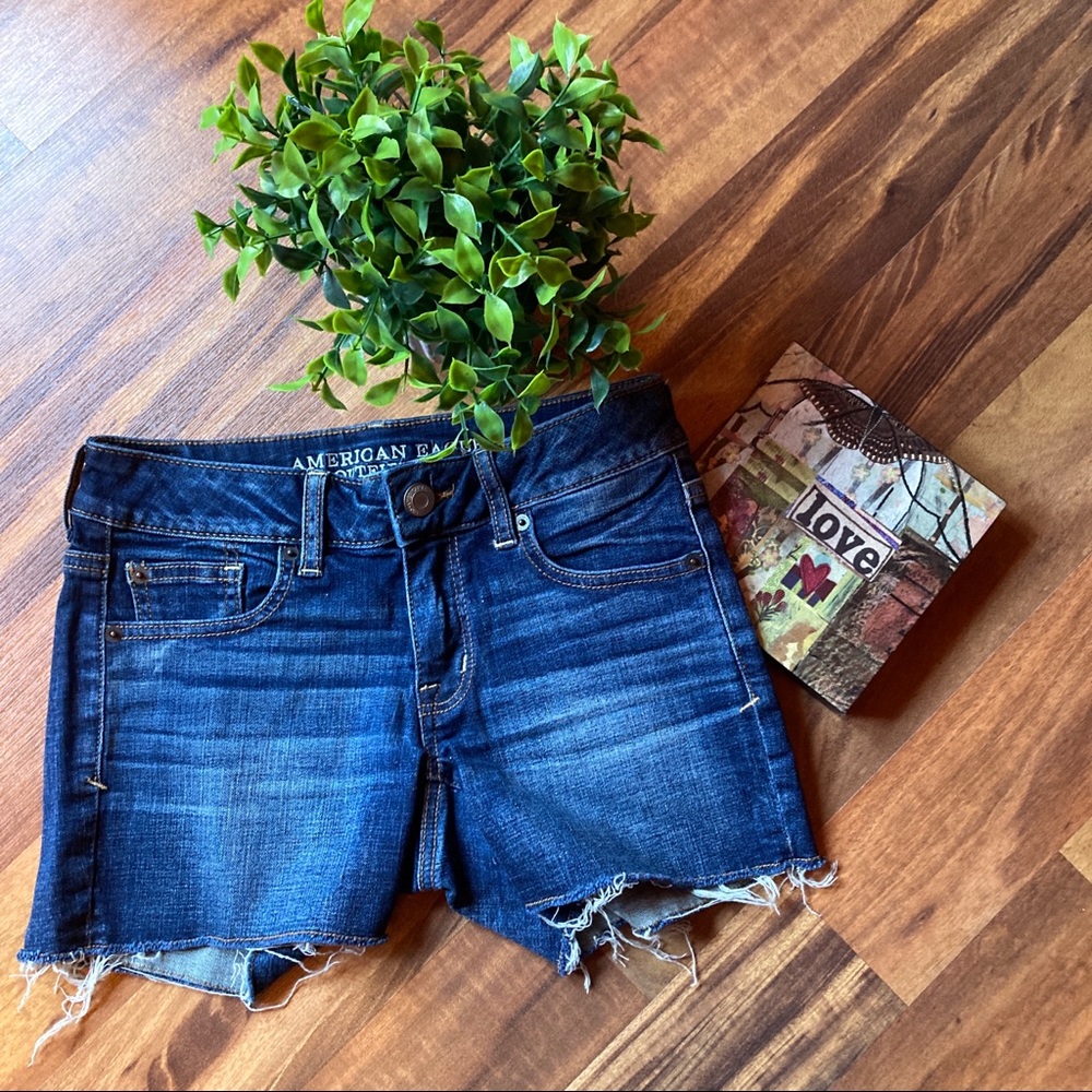 American Eagle darkwash shortie size 2